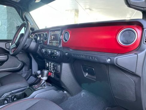 Used 2023 Jeep Wrangler Unlimited Rubicon AWD/4WD image 27