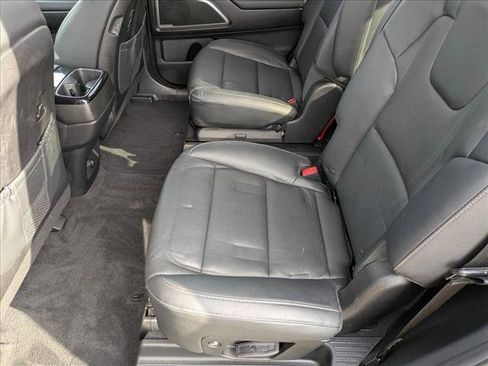 Used 2023 Kia Telluride S image 18