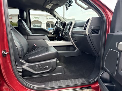 Used 2019 Ford F250 Lariat AWD/4WD image 16