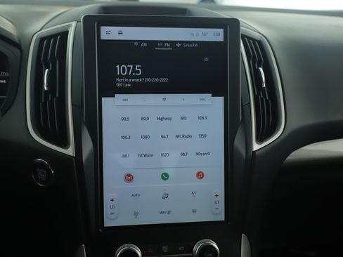 Certified 2024 Ford Edge SE image 8