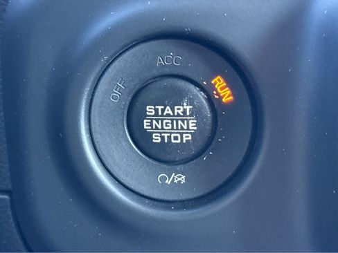 Used 2018 Jeep Wrangler Unlimited Sport S image 19