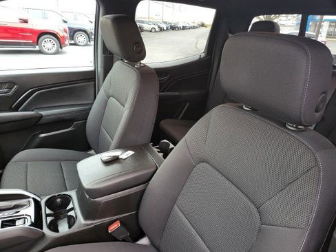 Used 2023 Chevrolet Colorado LT w/ LT Convenience Package III image 10