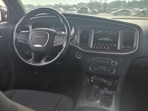 Used 2022 Dodge Charger SXT w/ Blacktop Package image 18