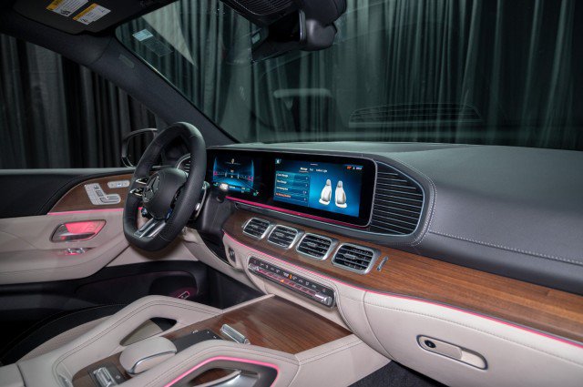 New 2026 Mercedes-Benz GLE 53 AMG 4MATIC image 16