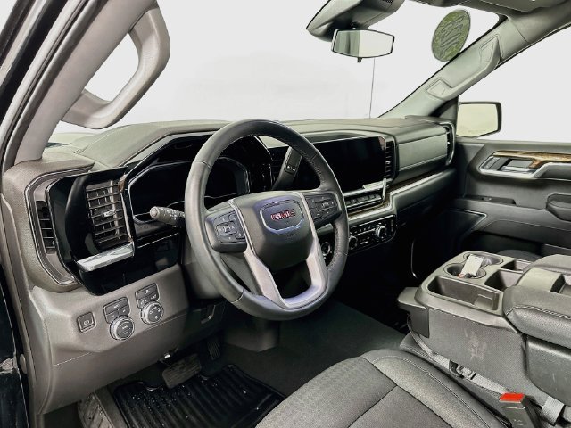 Used 2023 GMC Sierra 1500 SLE AWD/4WD image 18