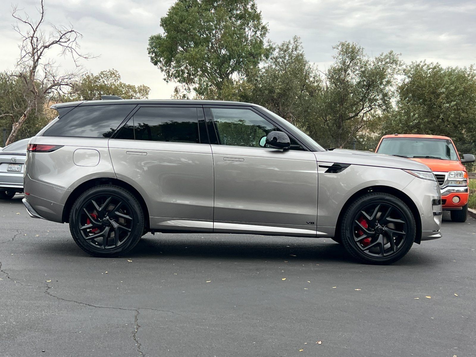 New 2026 Land Rover Range Rover Sport Dynamic SE AWD/4WD image 7