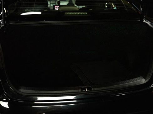 Used 2020 Toyota Corolla LE image 7