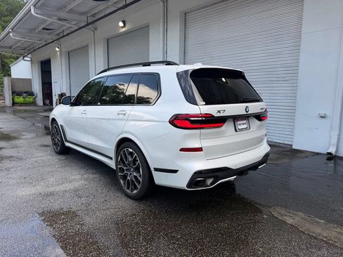 Used 2025 BMW X7 xDrive40i w/ M Sport Package AWD/4WD image 5