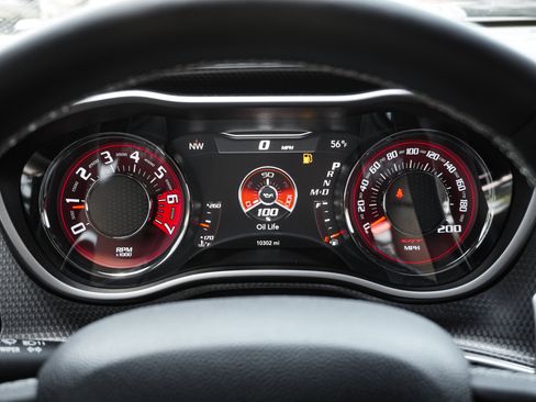 Used 2016 Dodge Challenger SRT Hellcat RWD image 22