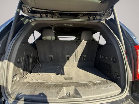 Used 2021 GMC Yukon SLT w/ SLT Premium Package image 14