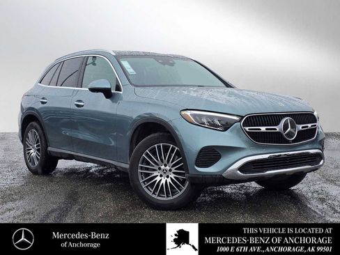 Used 2026 Mercedes-Benz GLC 300 4MATIC image 1