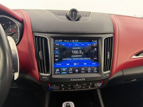 Used 2020 Maserati Levante GranSport AWD/4WD image 29
