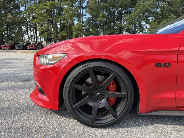 Used 2017 Ford Mustang GT Premium w/ Equipment Group 401A RWD image 10