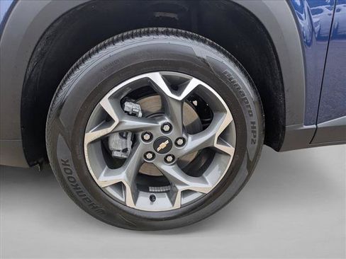 Used 2024 Chevrolet Trax LT w/ Driver Confidence Package FWD image 22