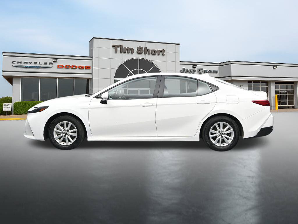 Used 2025 Toyota Camry LE FWD image 2