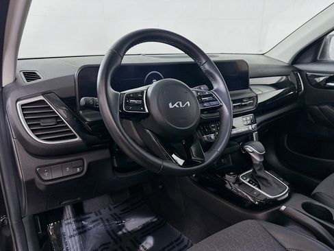 Used 2024 Kia Seltos S FWD image 9