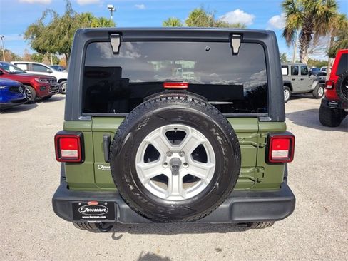 Used 2020 Jeep Wrangler Unlimited Sport S image 12