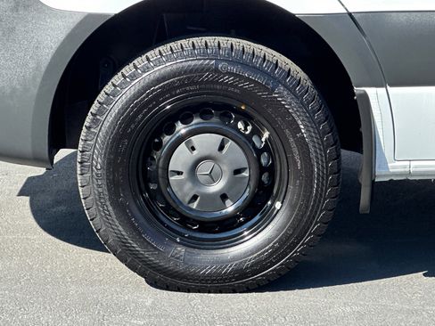 Used 2025 Mercedes-Benz Sprinter 3500 image 26