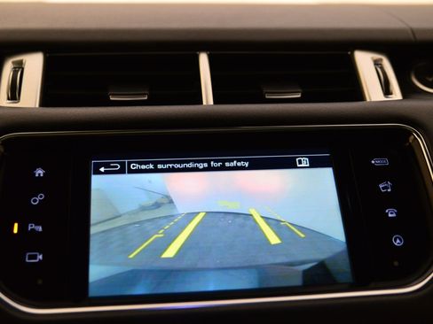 Used 2016 Land Rover Range Rover Sport HSE image 32