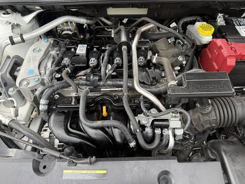 Used 2022 Nissan Sentra SR w/ Electronics Package FWD image 32