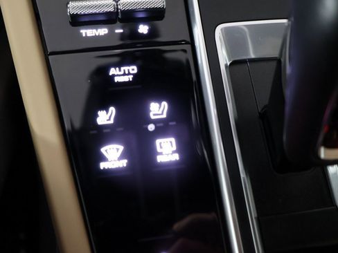 Used 2022 Porsche Cayenne GTS image 56