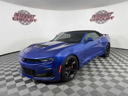 Used 2021 Chevrolet Camaro SS RWD image 5