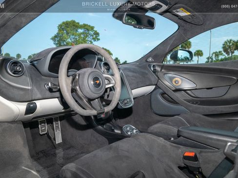 Used 2018 McLaren 570S Coupe RWD image 7