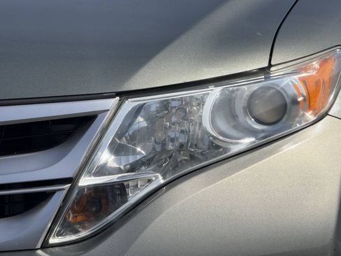 Used 2013 Toyota Venza LE FWD image 17