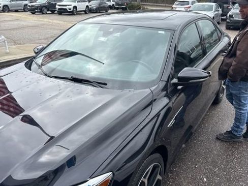 Used 2021 Volkswagen Passat 2.0T R-Line image 4