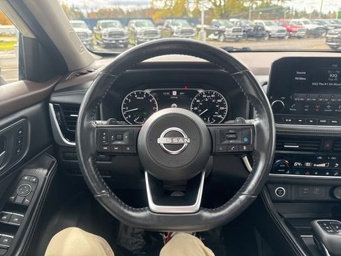 Used 2022 Nissan Rogue SL w/ SL Premium Package image 31