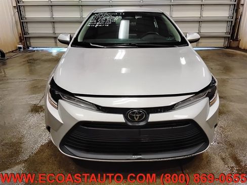 Used 2024 Toyota Corolla LE FWD image 7