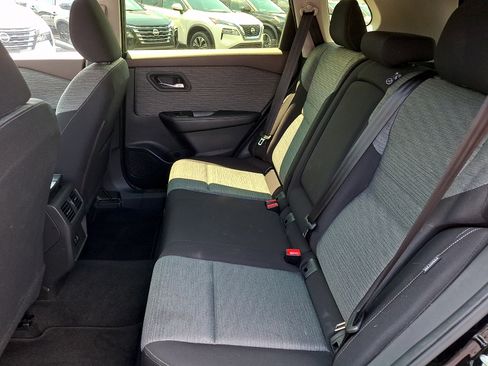 Used 2024 Nissan Rogue SV AWD/4WD image 10