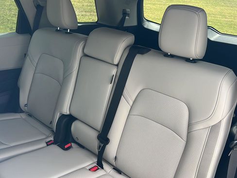 New 2026 Nissan Pathfinder SL FWD image 32