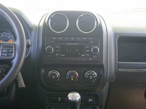 Used 2017 Jeep Patriot Sport w/ Power Value Group FWD image 21