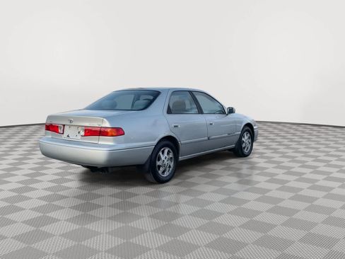 Used 2001 Toyota Camry LE image 8