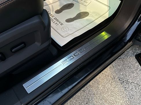 Used 2013 Ford Edge Limited image 11