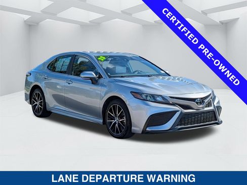 Used 2023 Toyota Camry SE FWD image 3
