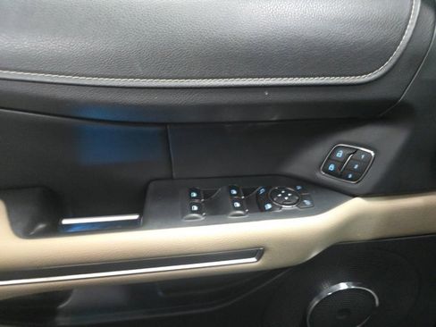 Used 2024 Ford Expedition XLT image 19