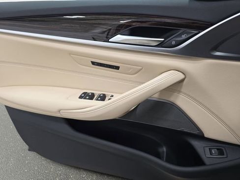 Certified 2022 BMW 540i xDrive w/ M Sport Package image 24