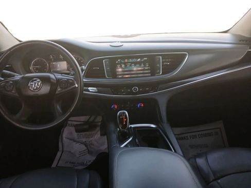 Used 2018 Buick Enclave Premium image 8