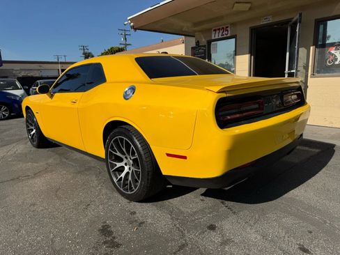 Used 2017 Dodge Challenger R/T RWD image 6
