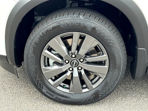 New 2026 Nissan Pathfinder SV image 25