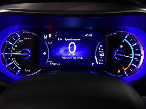 Used 2023 Chrysler Pacifica Touring-L w/ S Appearance Package FWD image 15
