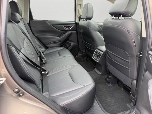 Used 2021 Subaru Forester Touring AWD/4WD image 9