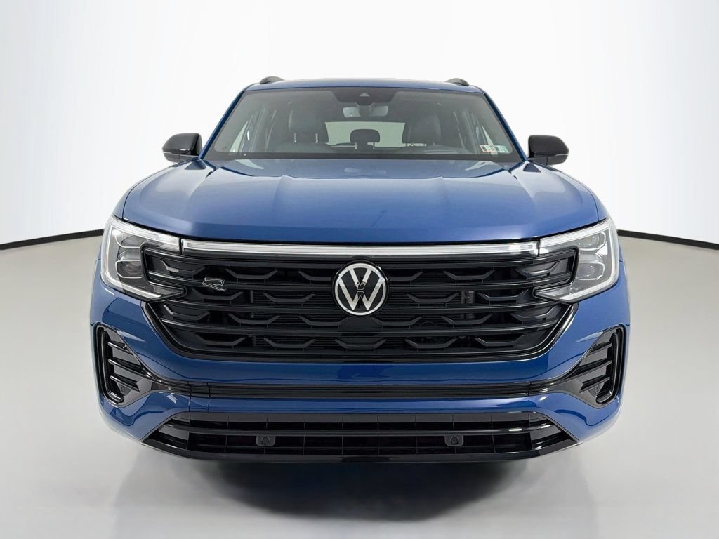 Used 2026 Volkswagen Atlas Cross Sport SEL R-Line AWD/4WD image 2