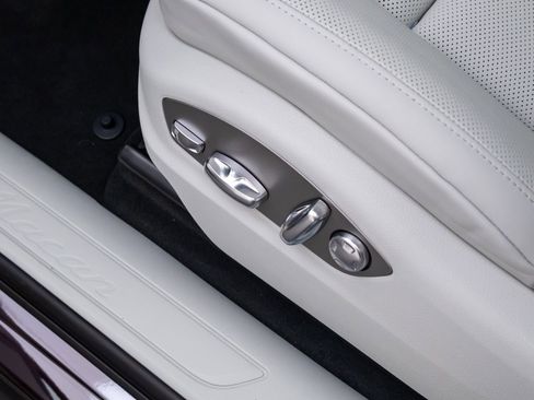 New 2026 Porsche Macan image 15