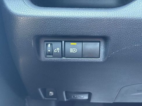Used 2023 Toyota RAV4 AWD Hybrid image 18