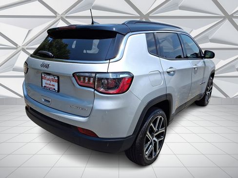 Used 2025 Jeep Compass Limited AWD/4WD image 10
