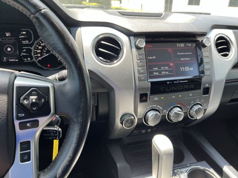 Used 2021 Toyota Tundra SR5 w/ SR5 Leather Package AWD/4WD image 31