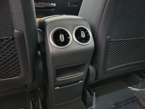 New 2026 Mercedes-Benz GLB 35 AMG 4MATIC image 9